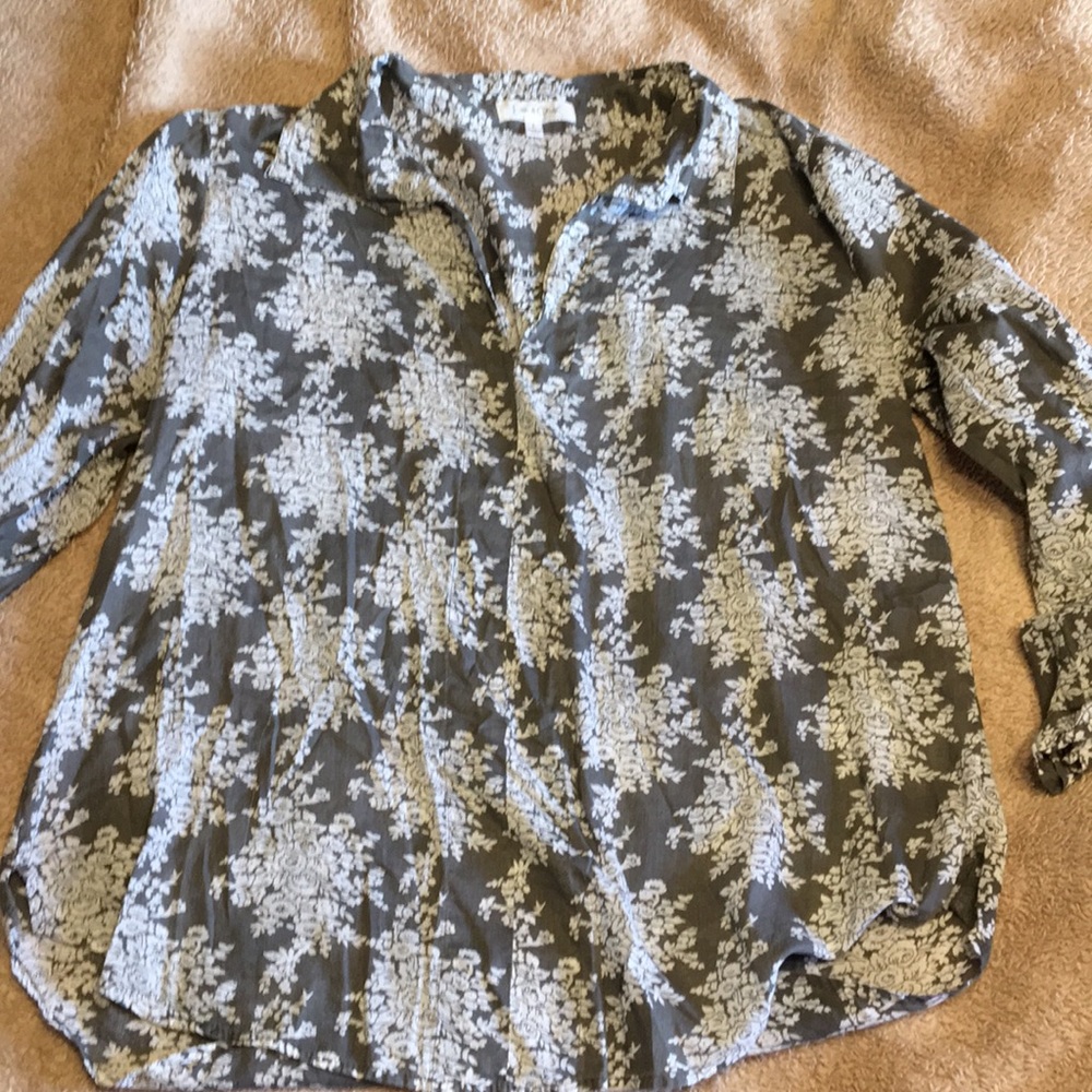 Eden & Olivia Gray Floral Tunic Top
